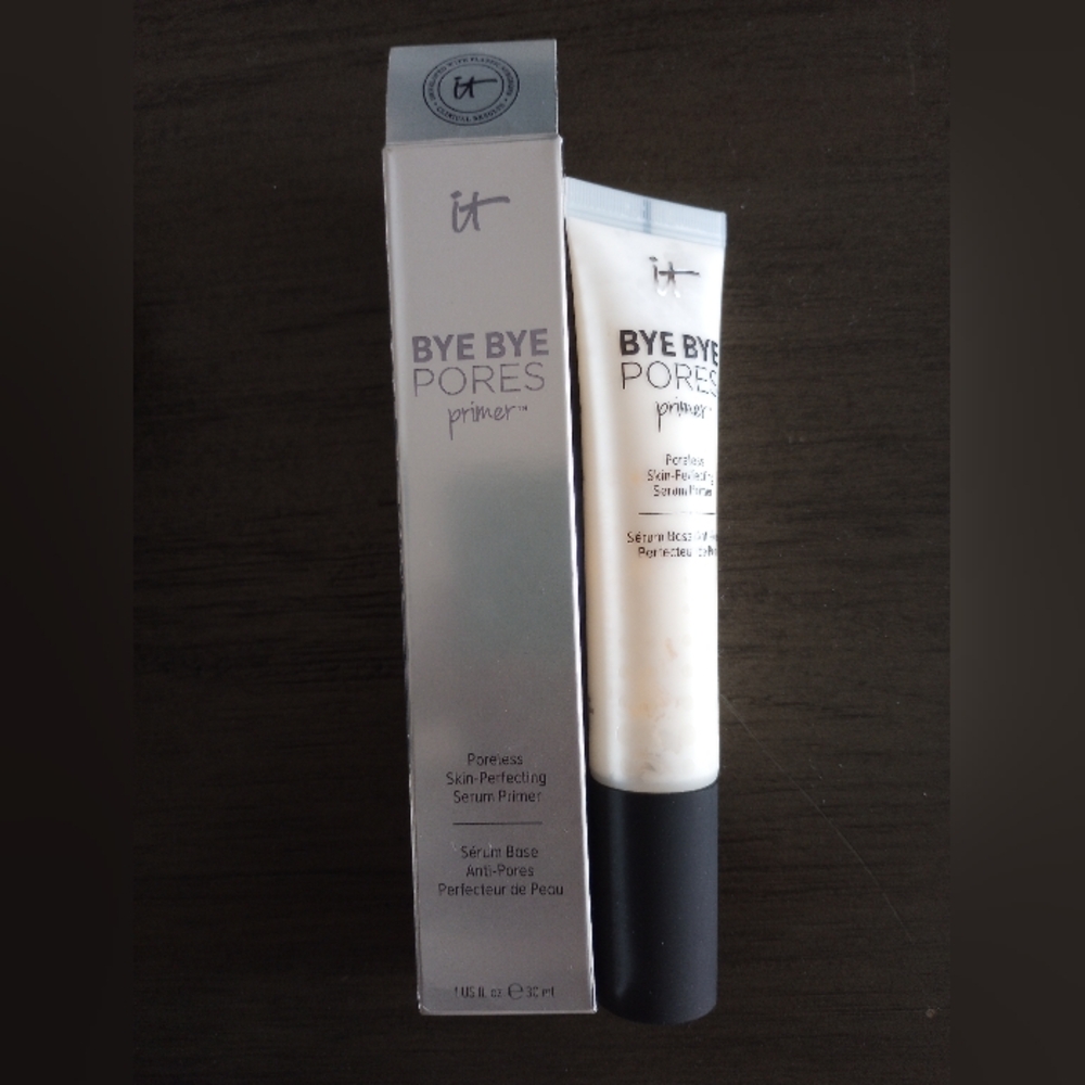 IT Cosmetics Bye Bye Pores Primer - Black